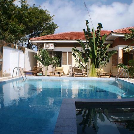 شاطئ دياني The Bright Star Resort المظهر الخارجي الصورة