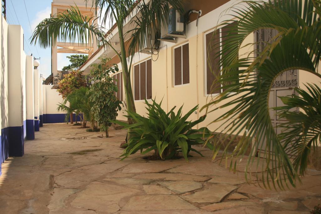 شاطئ دياني The Bright Star Resort المظهر الخارجي الصورة