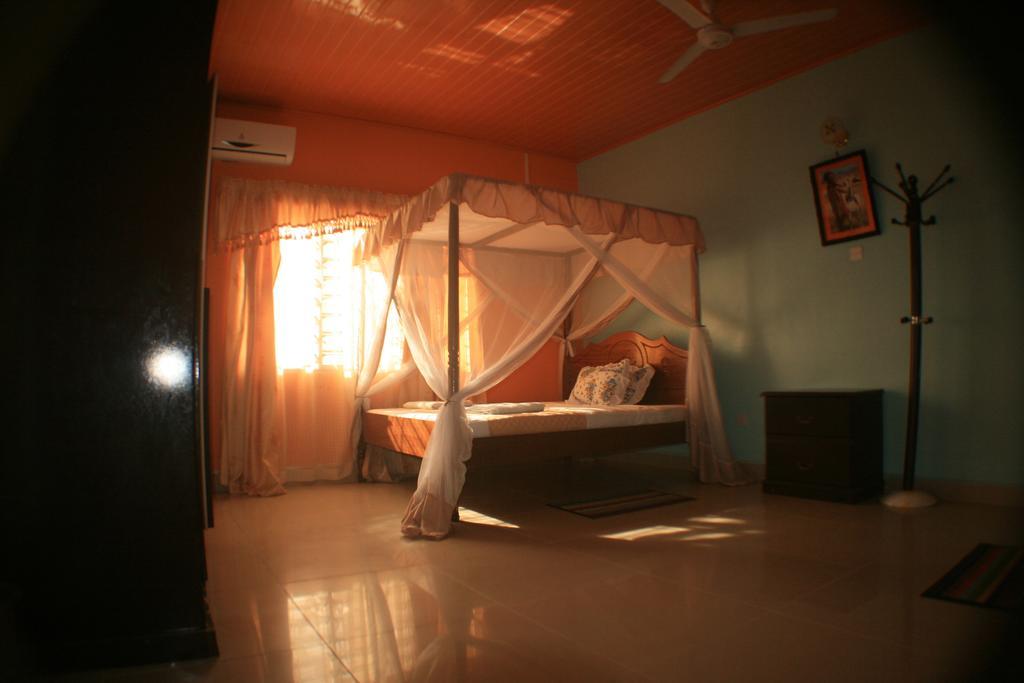 شاطئ دياني The Bright Star Resort المظهر الخارجي الصورة