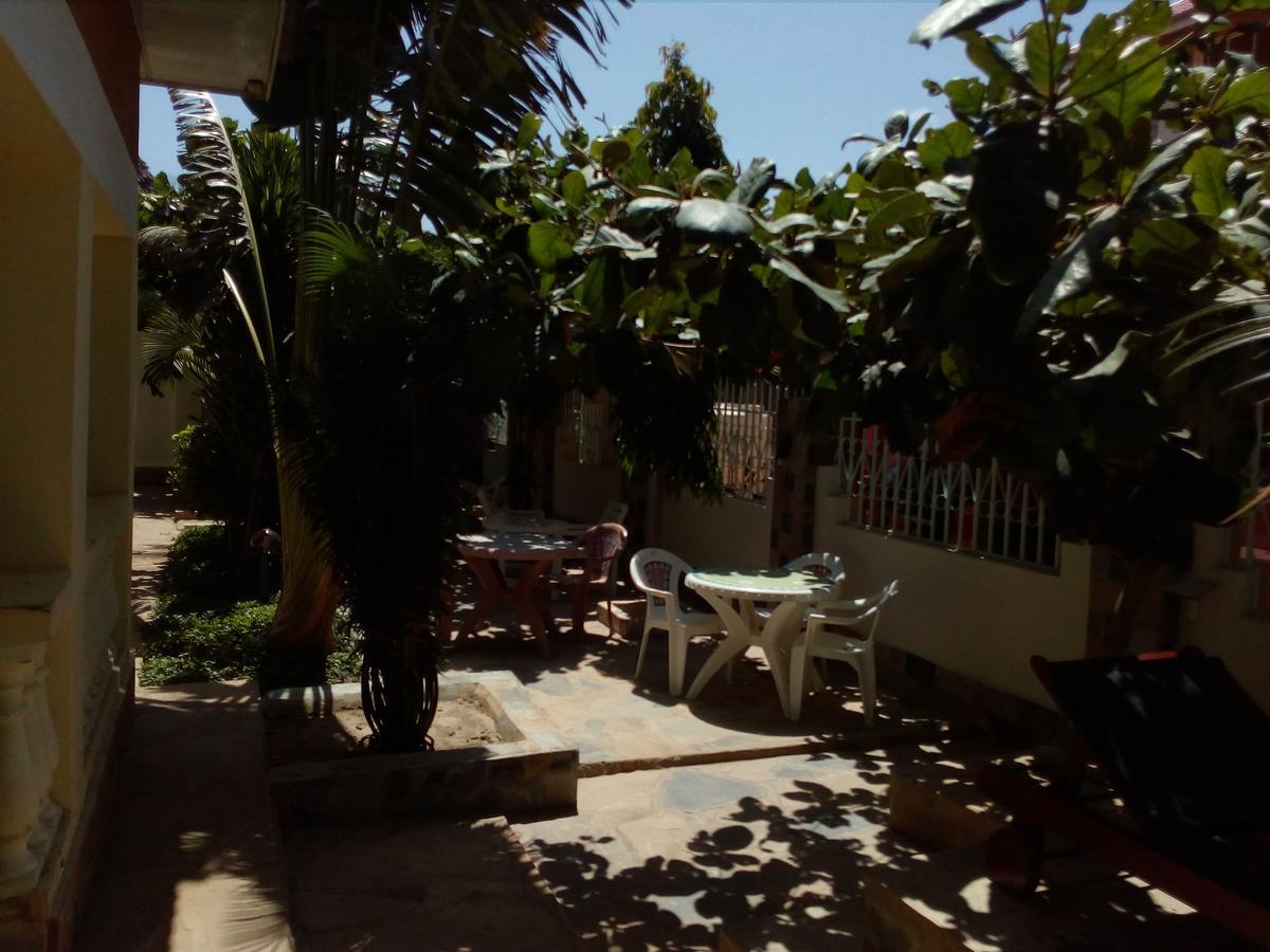 شاطئ دياني The Bright Star Resort المظهر الخارجي الصورة