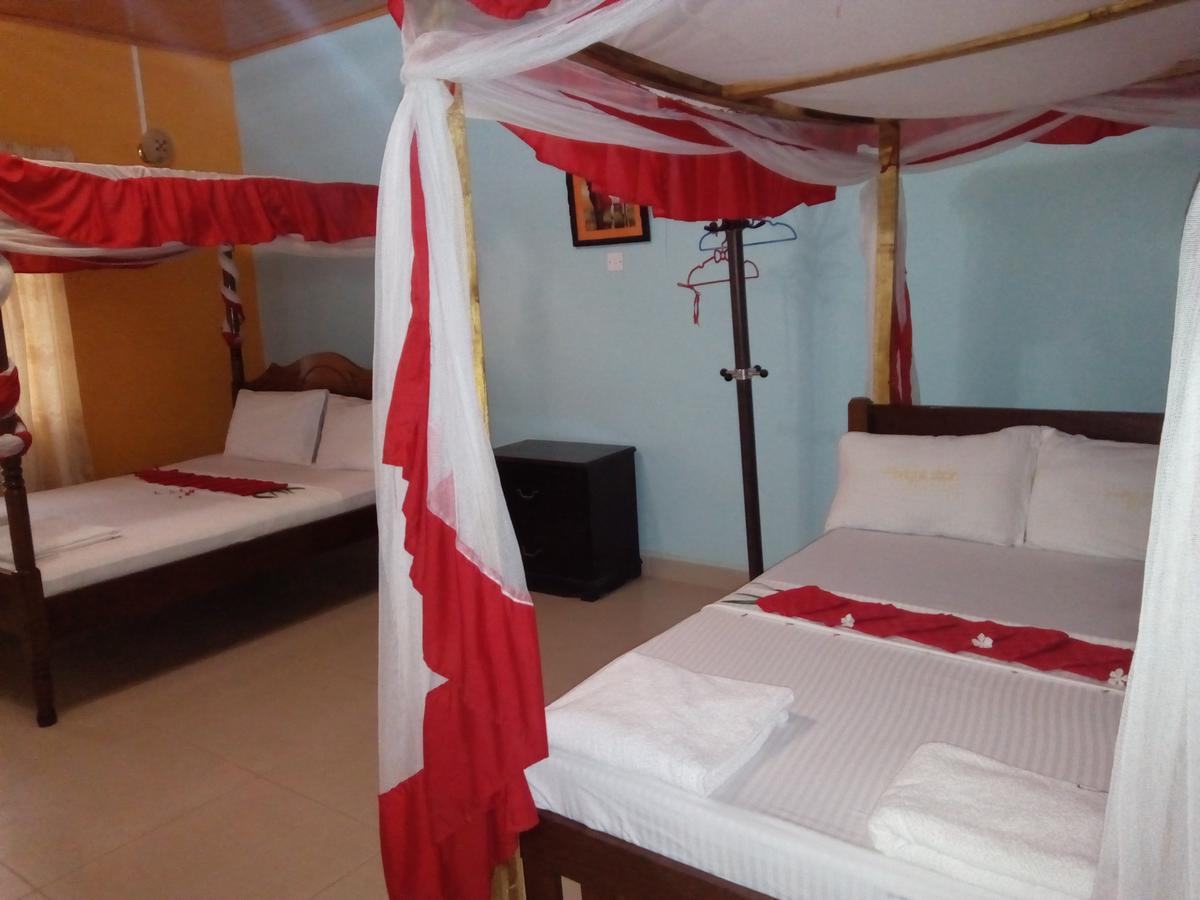 شاطئ دياني The Bright Star Resort المظهر الخارجي الصورة