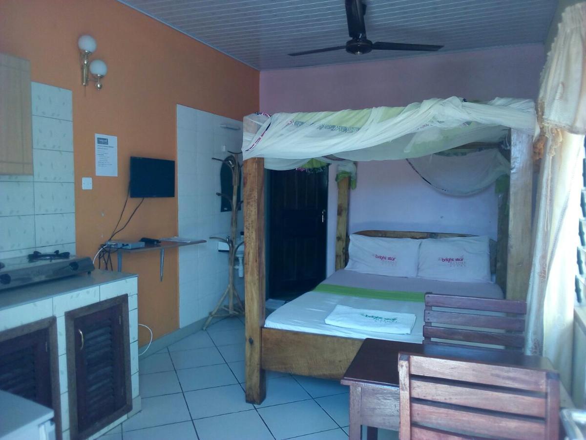 شاطئ دياني The Bright Star Resort المظهر الخارجي الصورة