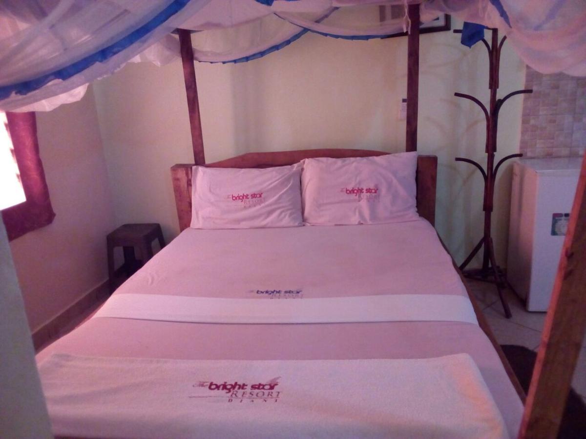 شاطئ دياني The Bright Star Resort المظهر الخارجي الصورة
