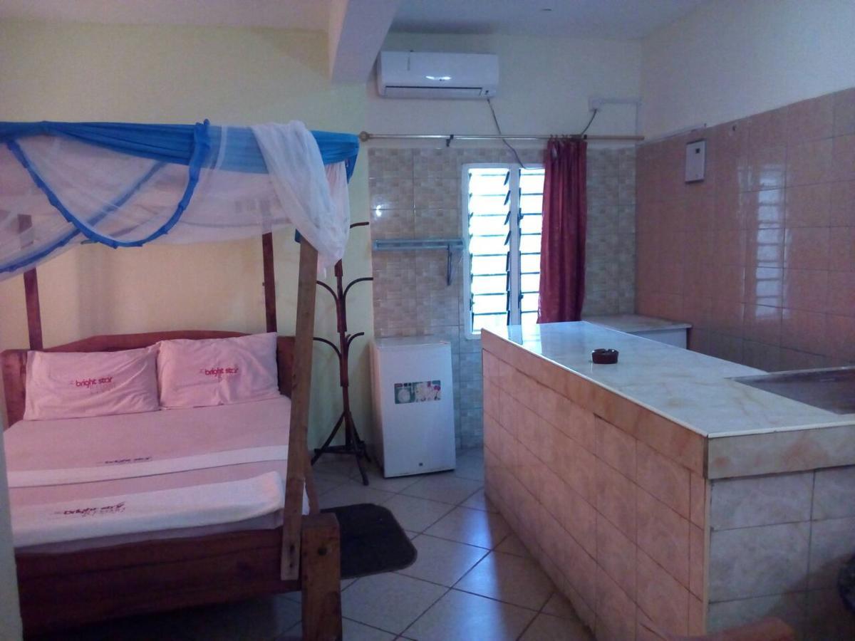 شاطئ دياني The Bright Star Resort المظهر الخارجي الصورة
