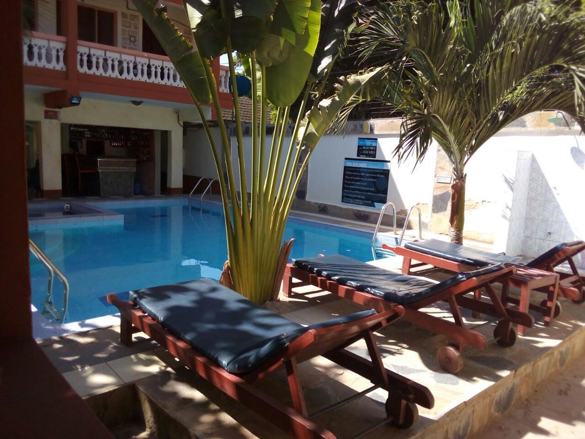 شاطئ دياني The Bright Star Resort المظهر الخارجي الصورة