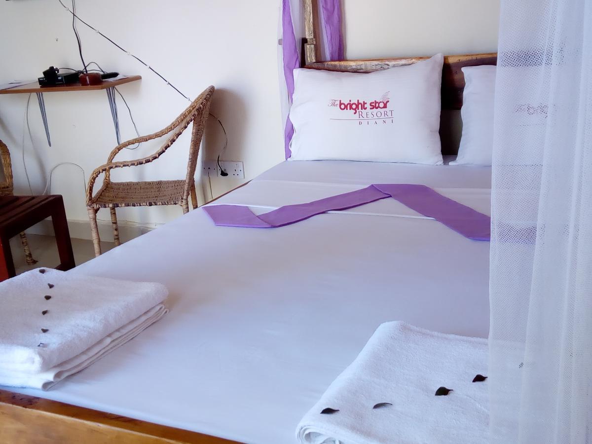 شاطئ دياني The Bright Star Resort المظهر الخارجي الصورة