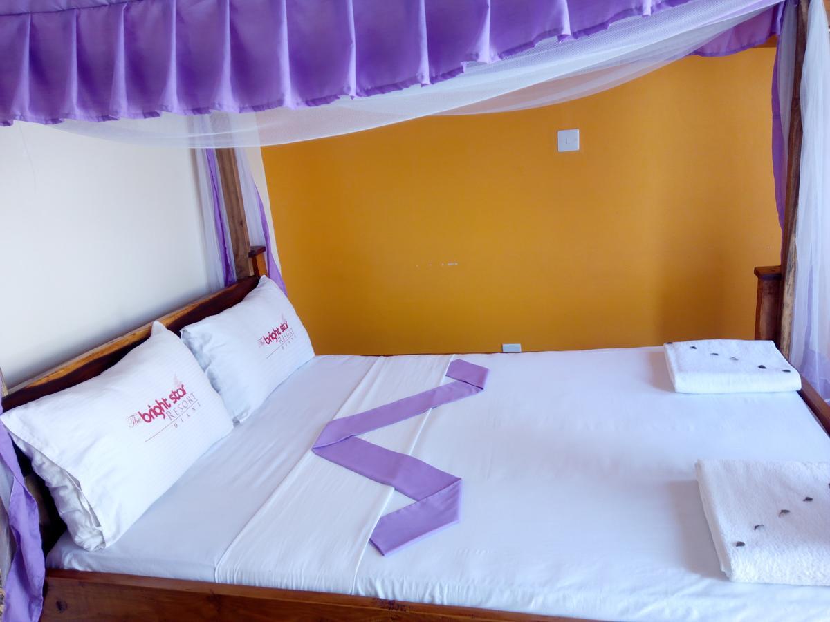 شاطئ دياني The Bright Star Resort المظهر الخارجي الصورة