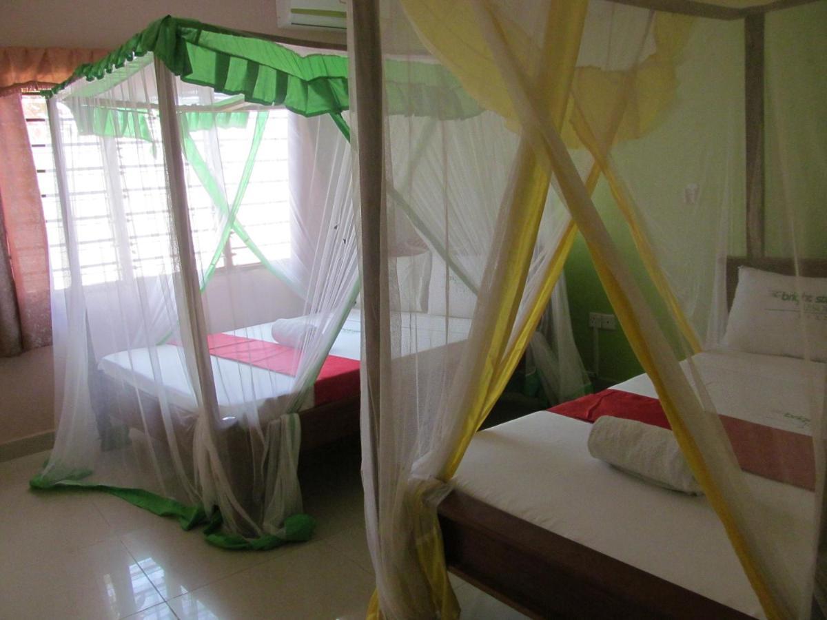 شاطئ دياني The Bright Star Resort المظهر الخارجي الصورة