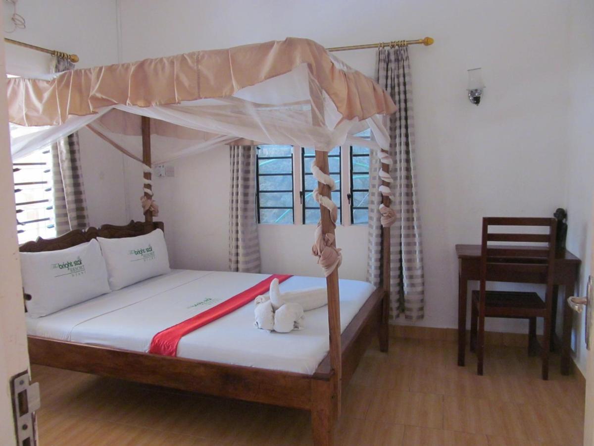 شاطئ دياني The Bright Star Resort المظهر الخارجي الصورة