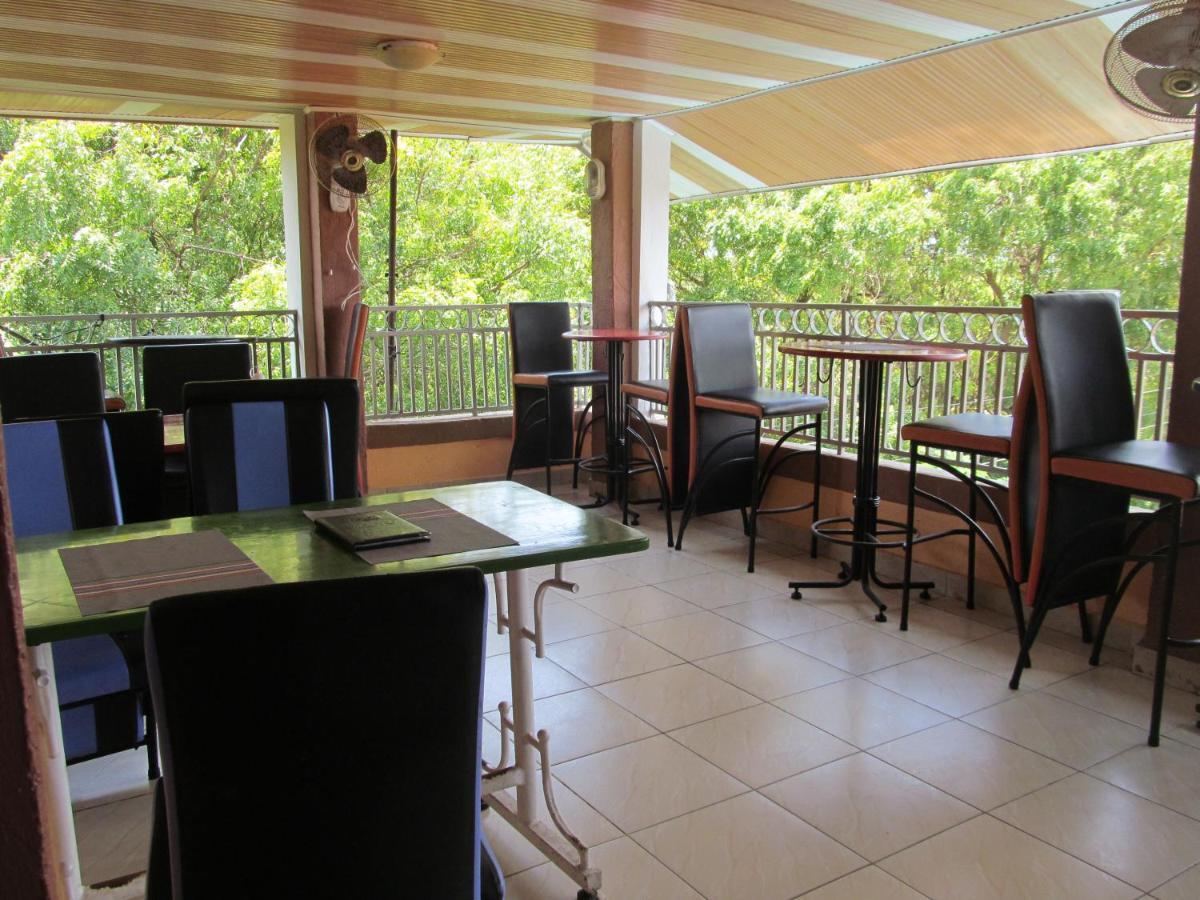 شاطئ دياني The Bright Star Resort المظهر الخارجي الصورة
