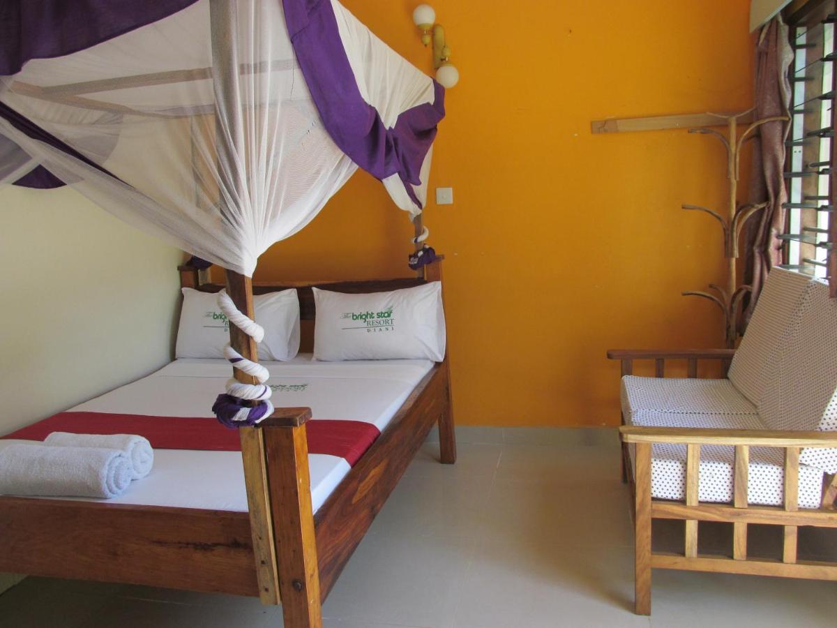 شاطئ دياني The Bright Star Resort المظهر الخارجي الصورة
