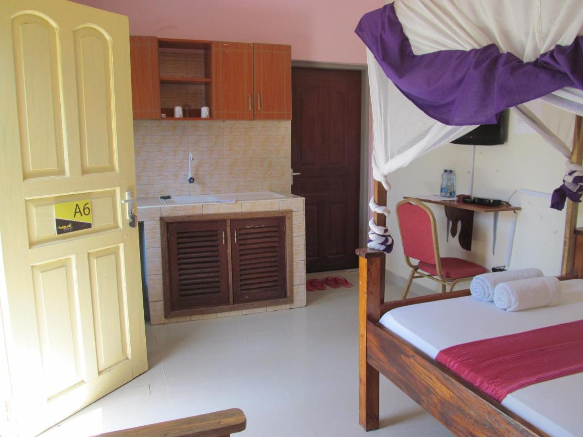 شاطئ دياني The Bright Star Resort المظهر الخارجي الصورة