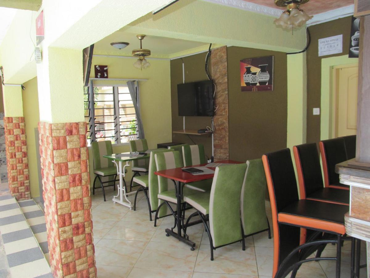 شاطئ دياني The Bright Star Resort المظهر الخارجي الصورة